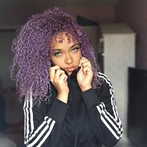 Meet your Posher, Makayla